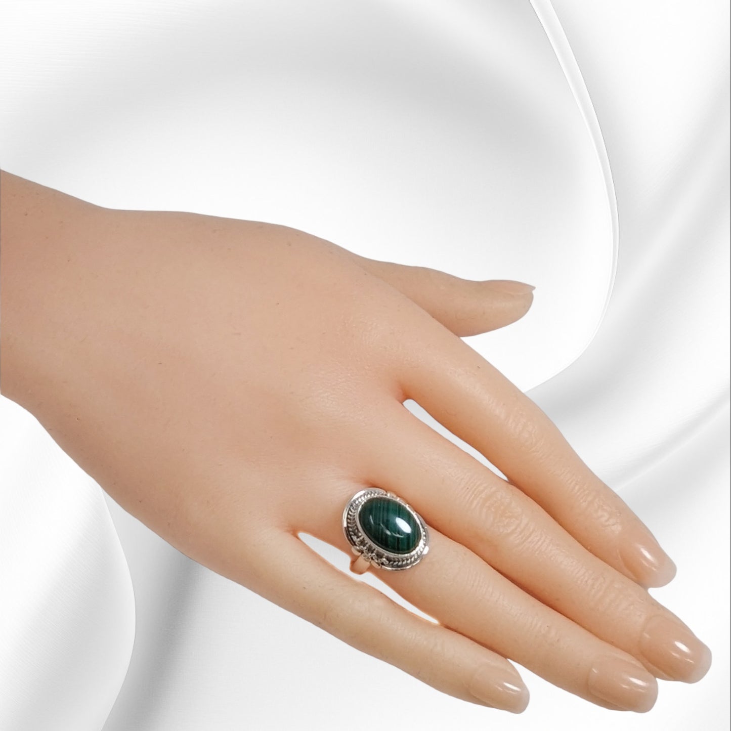 925 Sterling Silver Women's Ring With Authentic Malachite Gemstone