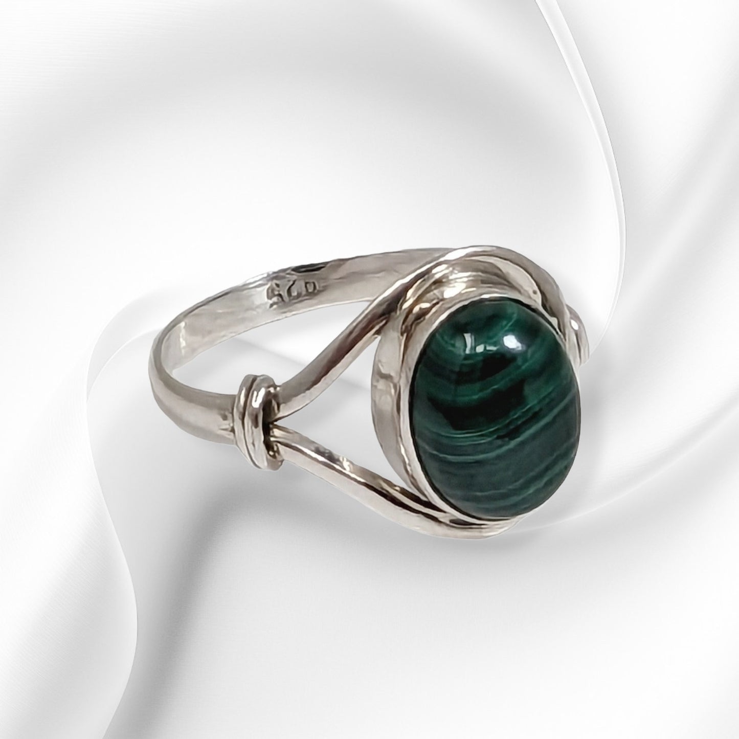 925 Sterling Silver Women's Ring With Authentic Malachite Gemstone
