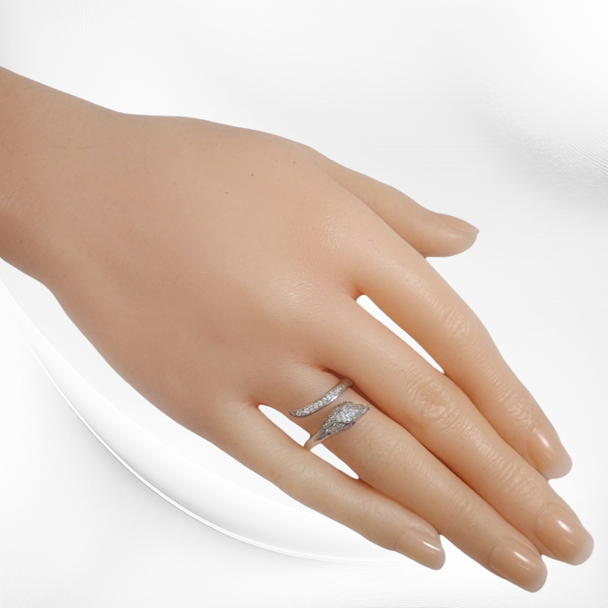 925 Sterling Silver Women's Ring with Cubic Zirconia Crystals