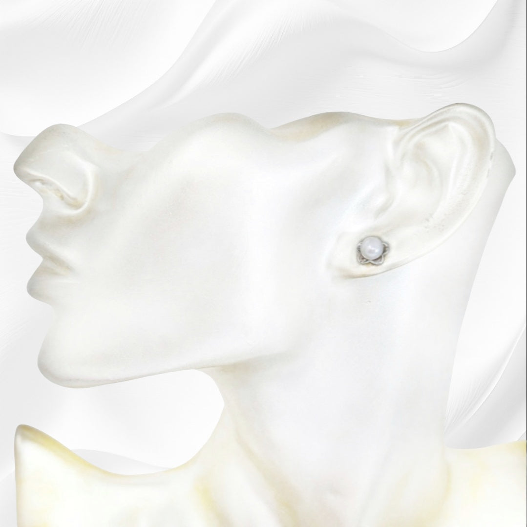 925 Sterling Silver Stud Earrings with Authentic Freshwater Pearls