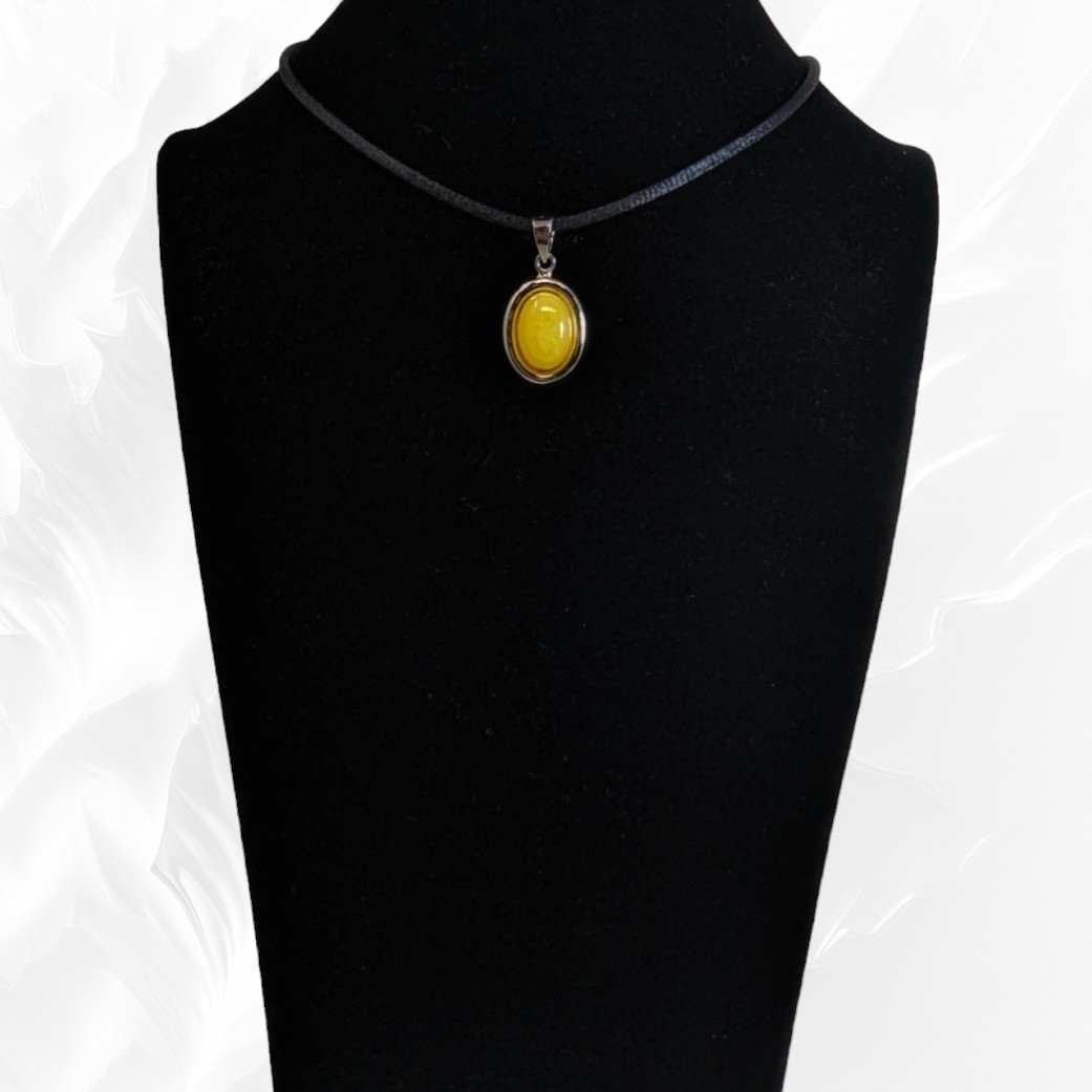 925 Sterling Silver Women Pendant With Authentic Yellow Jade