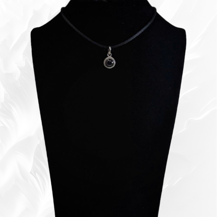 925 Sterling Silver Women Pendant With Authentic Red Garnet Gemstone