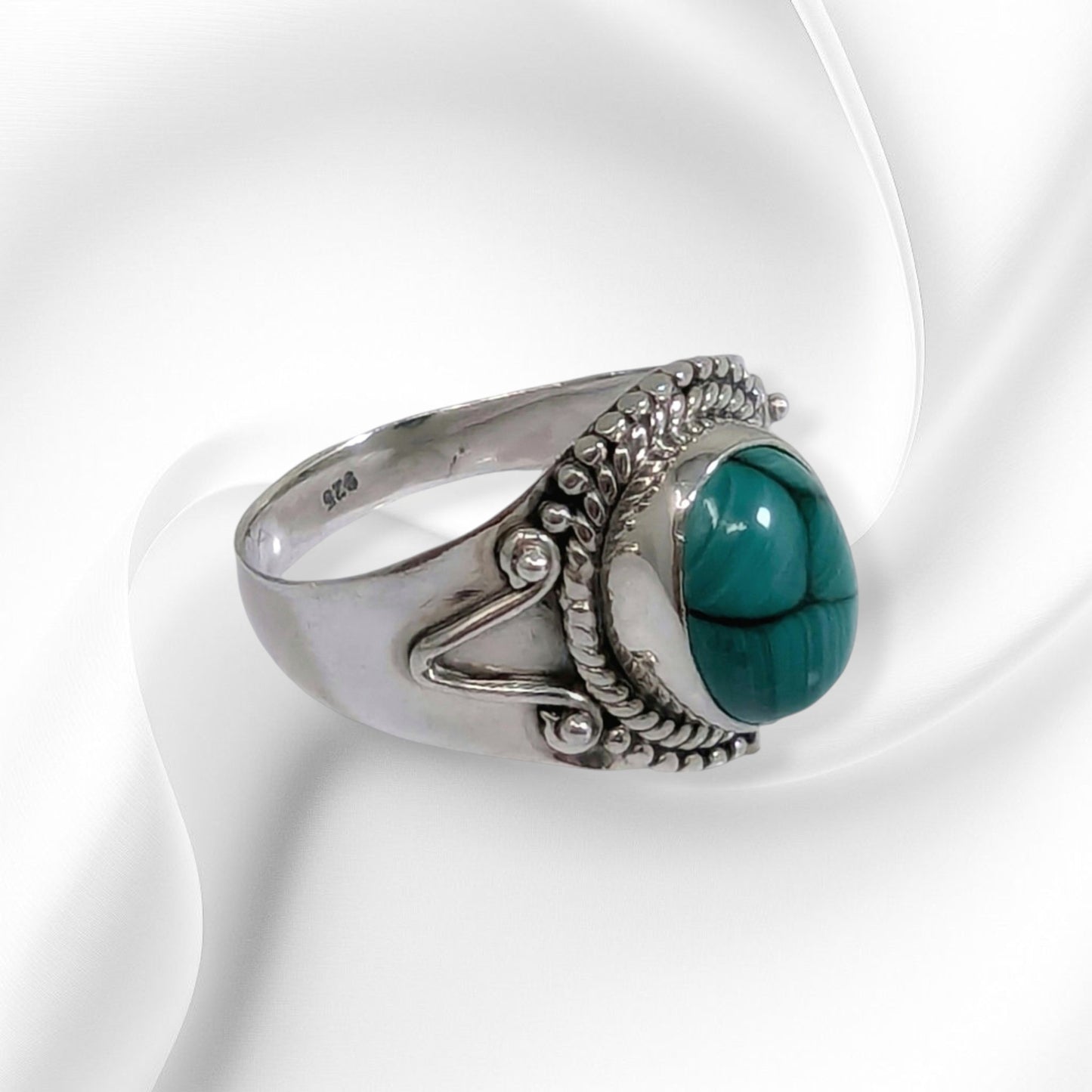925 Sterling Silver Women's Ring with Authentic Malachite Gemstone