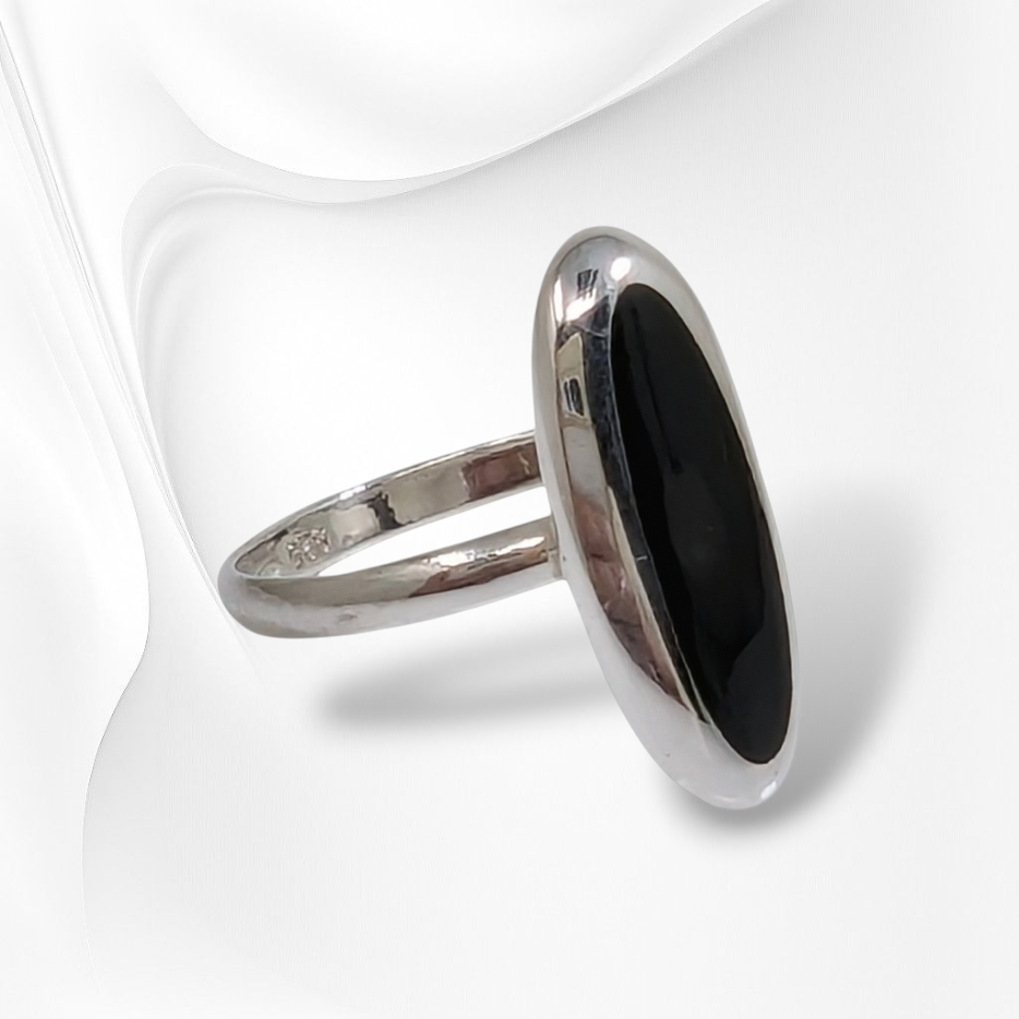 925 Sterling Silver Women Ring with Authentic Black Onyx Gemstone