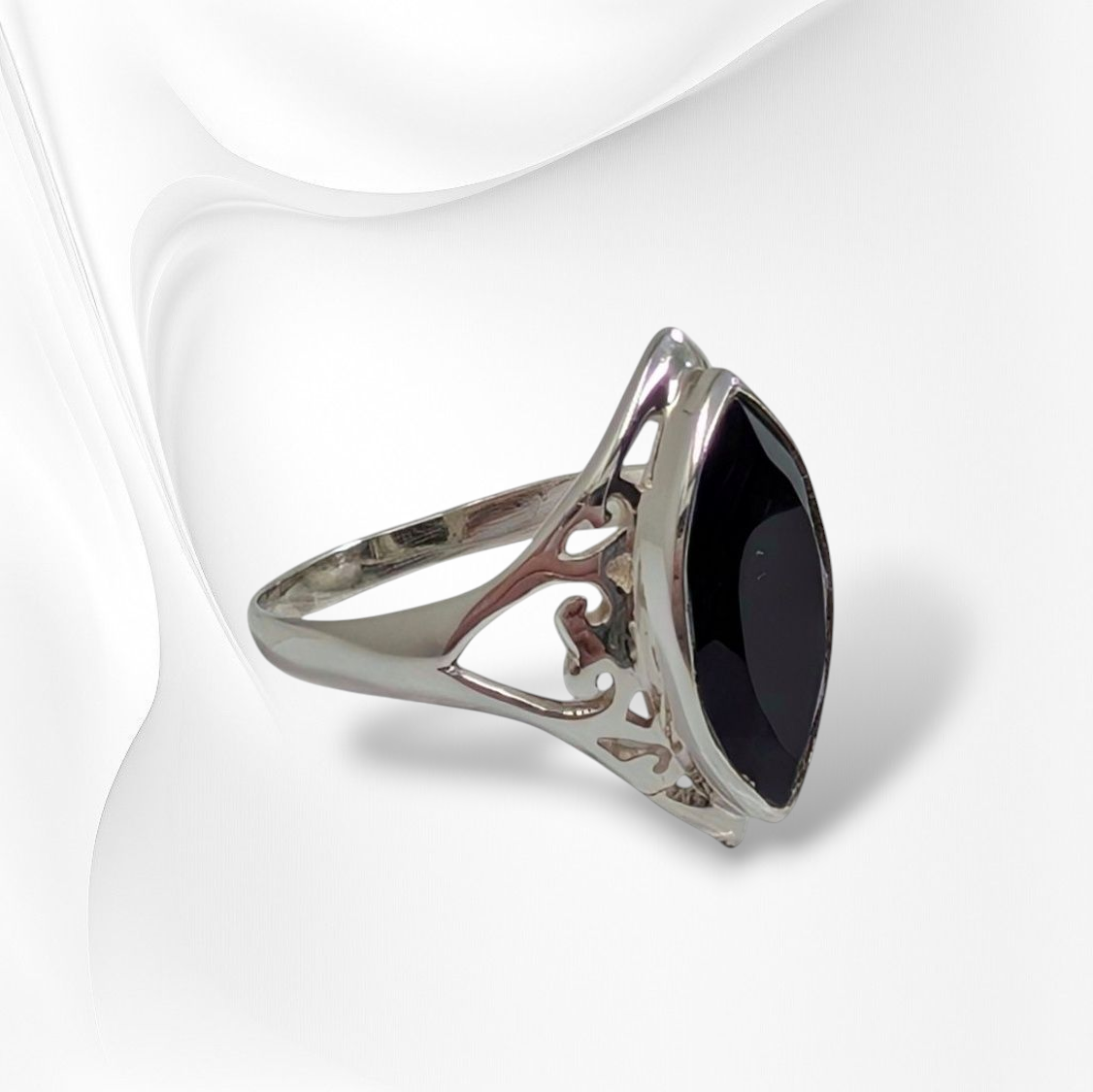 925 Sterling Silver Filigree Women's Ring with Authentic Black Onyx Gemstone