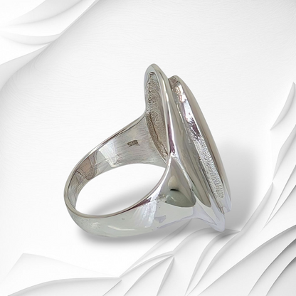 925 Sterling Silver Women's Ring with Authentic Mother of Pearl