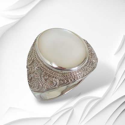 925 Sterling Silver Women's Ring with Authentic Mother of Pearl