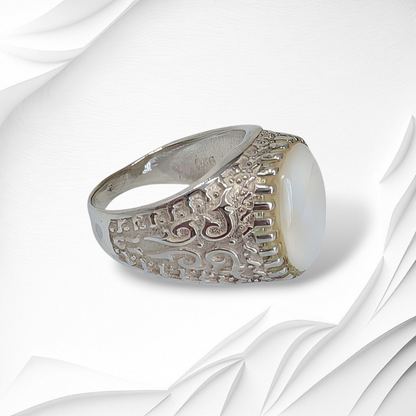 925 Sterling Silver Women's Ring with Authentic Mother of Pearl