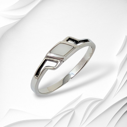 925 Sterling Silver Women's Ring with Authentic Mother of Pearl