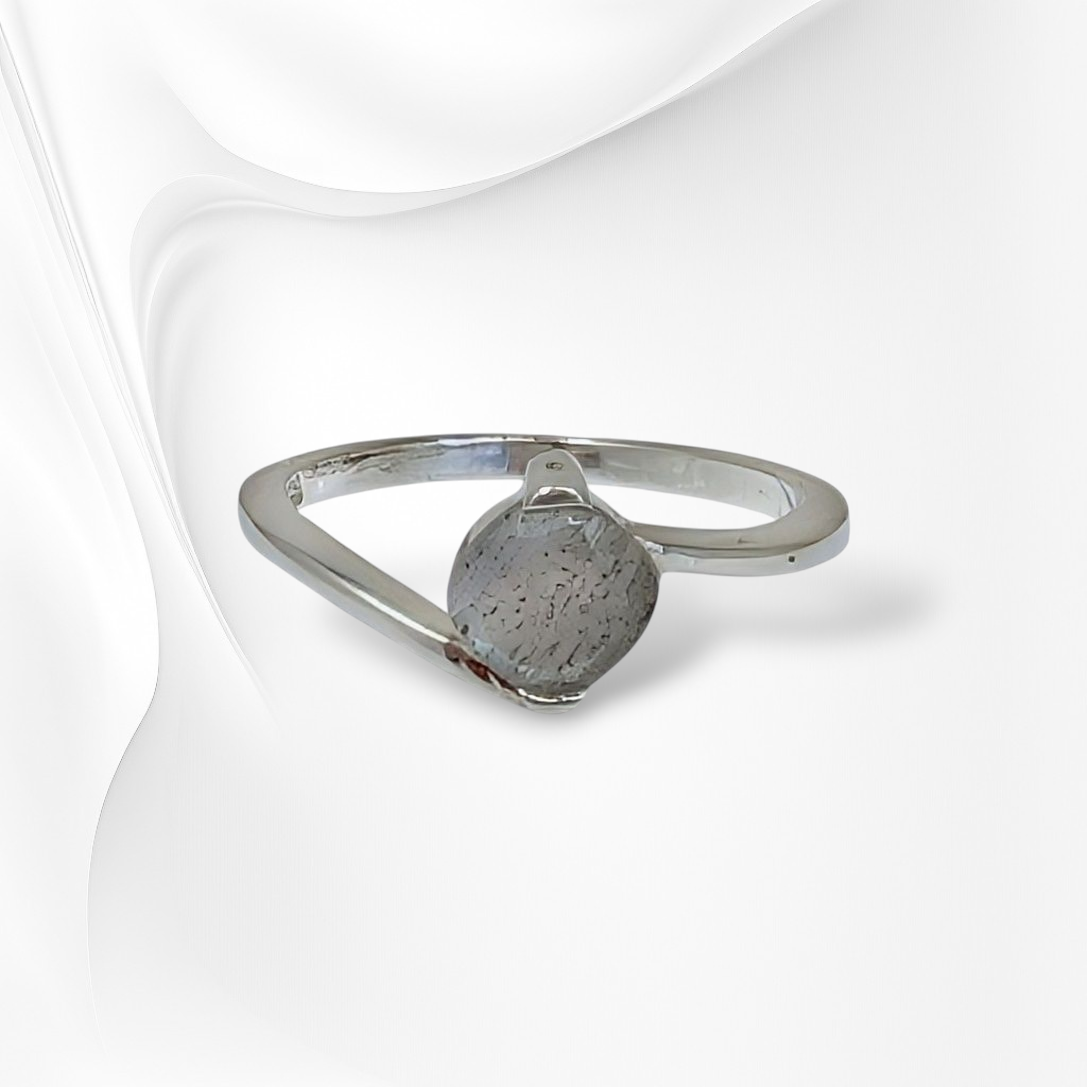 925 Sterling Silver Women's Ring with Authentic Labradorite Gemstone