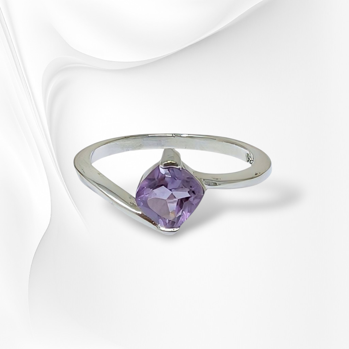 925 Sterling Silver Women's Ring with Authentic Amethyst Gemstone