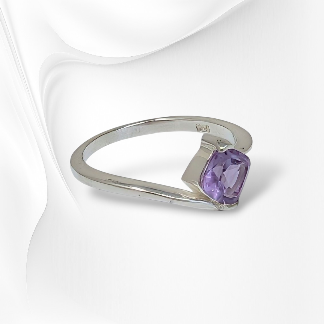 925 Sterling Silver Women's Ring with Authentic Amethyst Gemstone