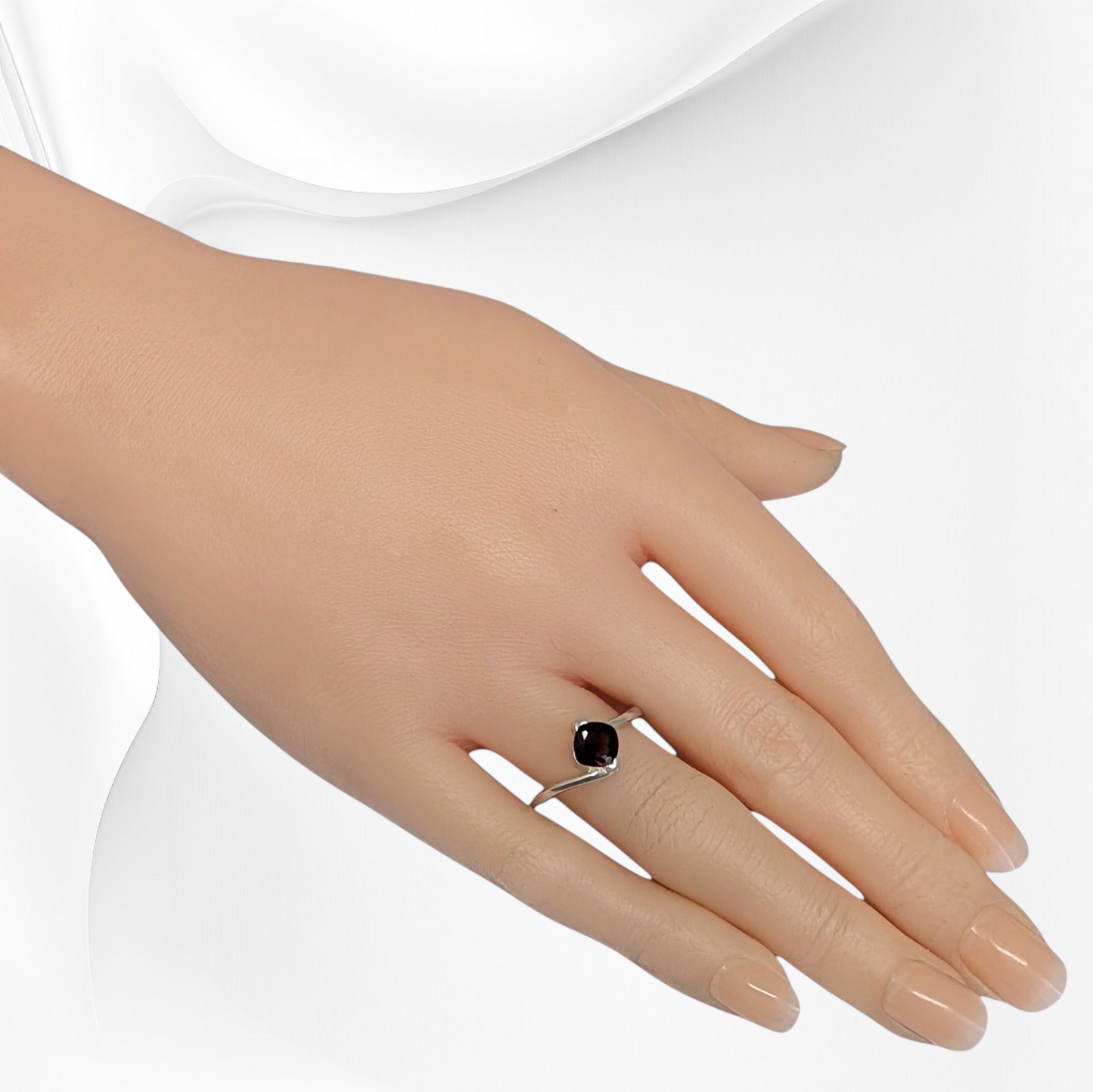 925 Sterling Silver Women's Ring with Authentic Red Garnet Gemstone