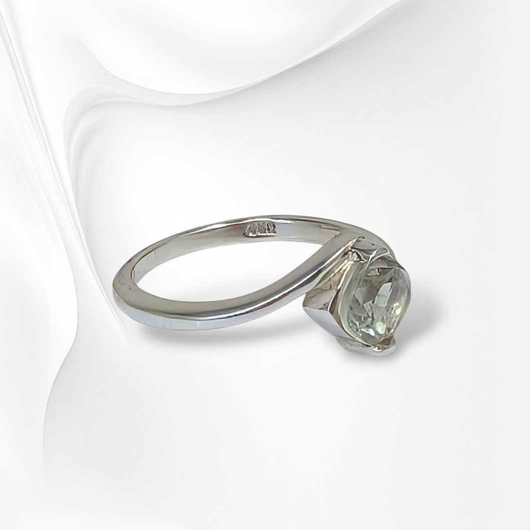 925 Sterling Silver Women's Ring with Authentic Green Amethyst Gemstone