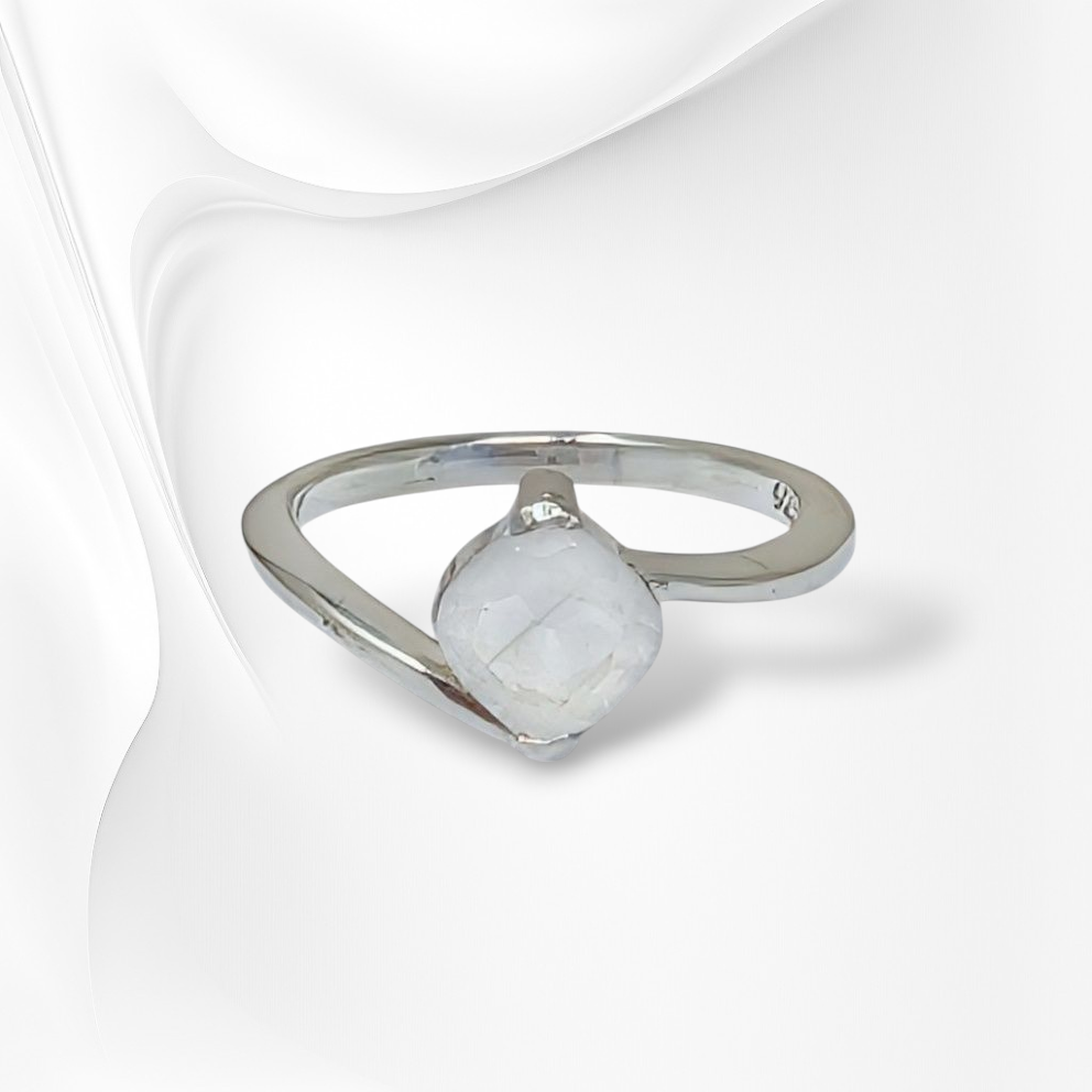 925 Sterling Silver Women's Ring with Authentic Moonstone Gemstone