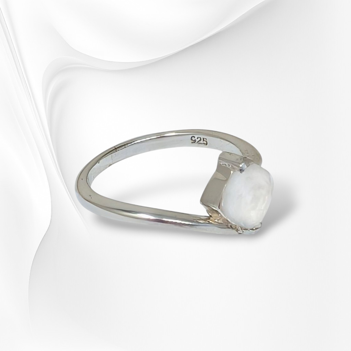 925 Sterling Silver Women's Ring with Authentic Moonstone Gemstone