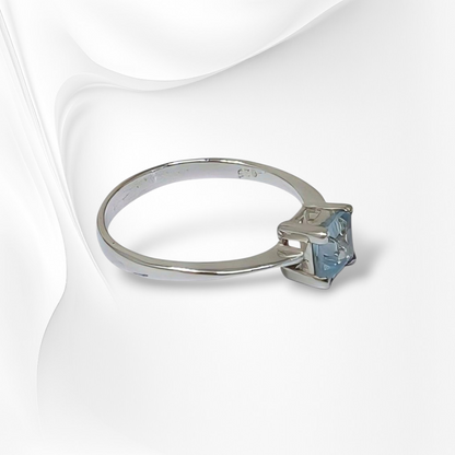 925 Sterling Silver Women's Ring with Authentic Blue Topaz
