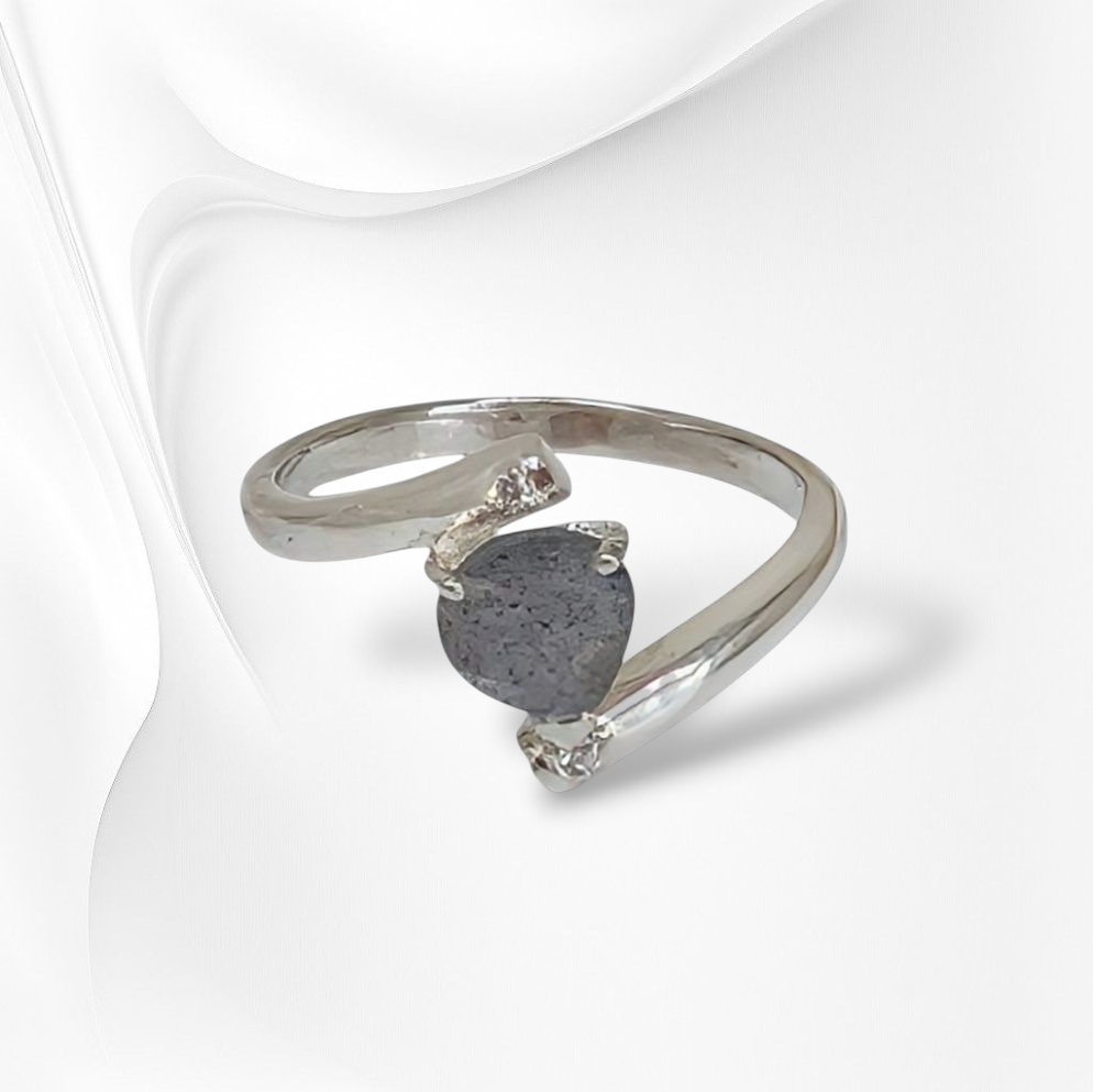 925 Sterling Silver Women's Ring with Authentic Labradorite and Cubic Zirconia Crystals