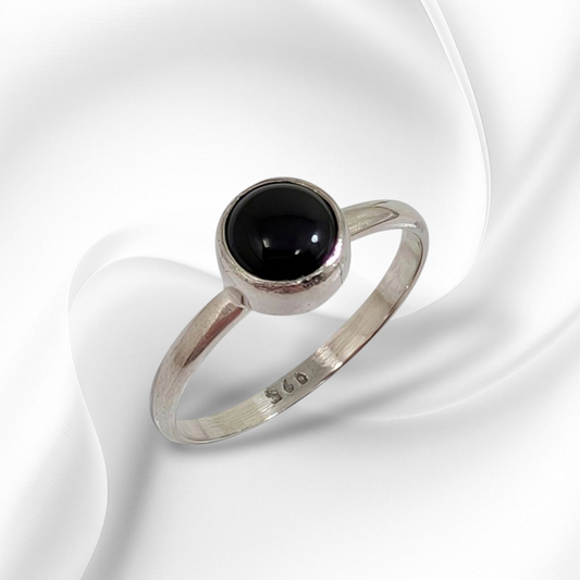 925 Sterling Silver Women's Ring with Authentic Black Onyx Gemstone