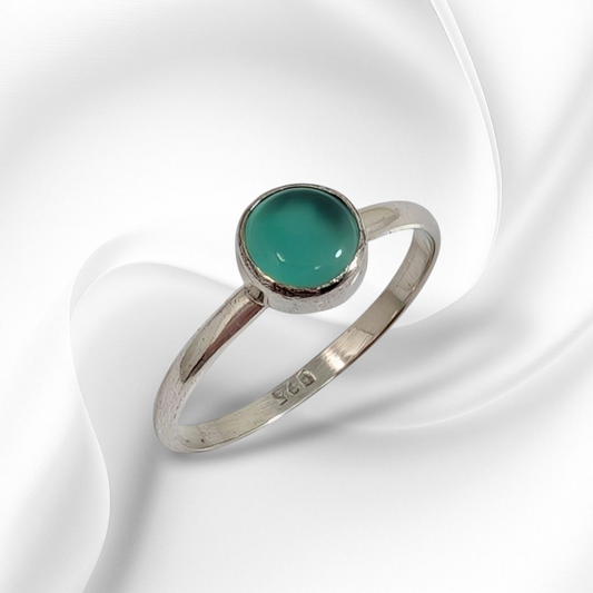 925 Sterling Silver Women's Ring with Authentic Green Onyx Gemstone