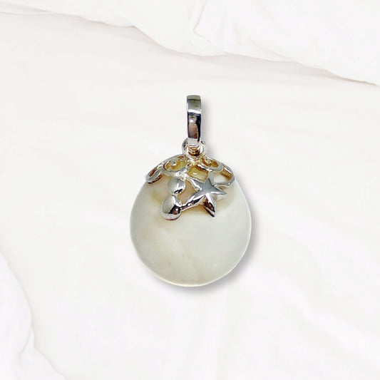 Mother of Pearl and 925 Sterling Silver Women's Pendant