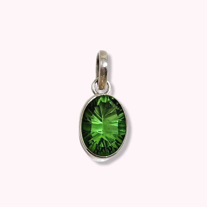 925 Sterling Silver Women Pendant With Authentic Peridot Gemstone