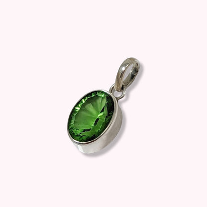925 Sterling Silver Women Pendant With Authentic Peridot Gemstone