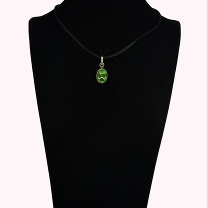 925 Sterling Silver Women Pendant With Authentic Peridot Gemstone