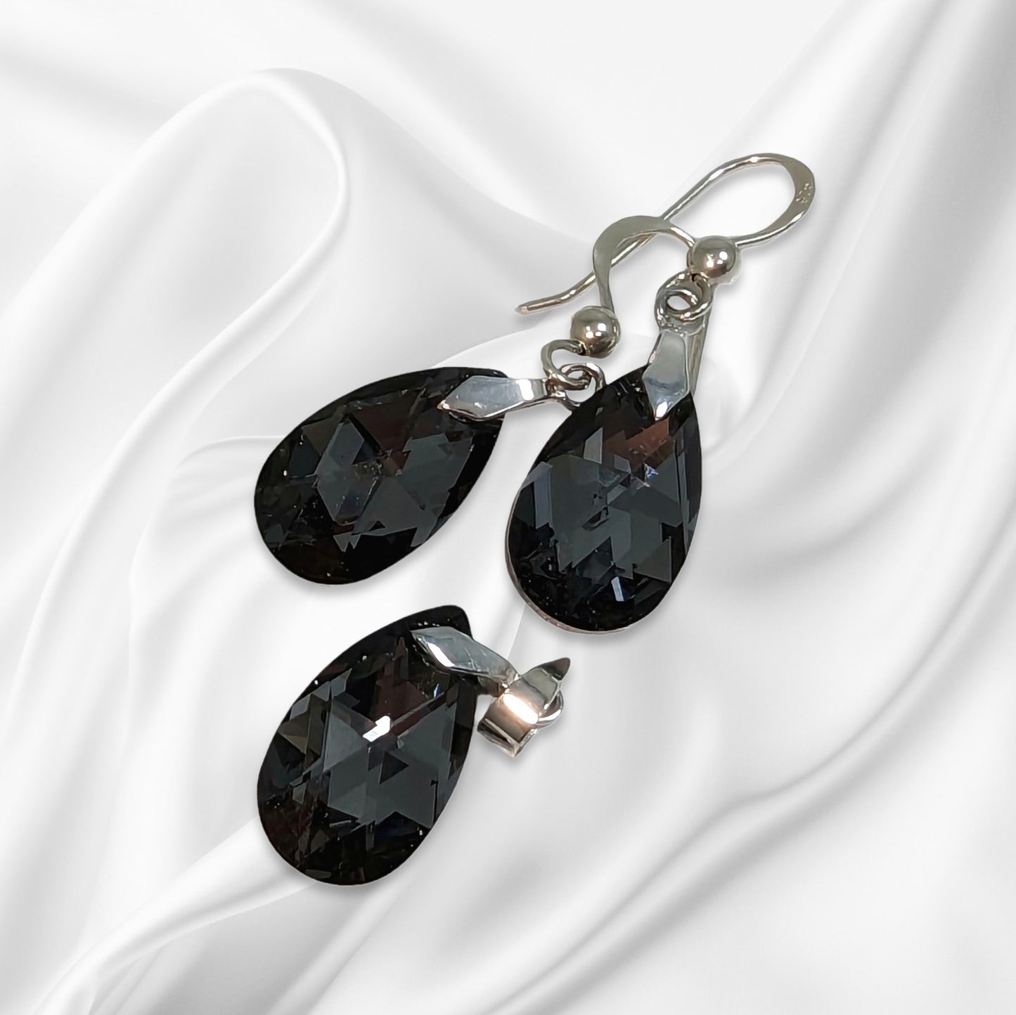 925 Sterling Silver Jewellery Set with Authentic Austrian Crystals from Swarovski