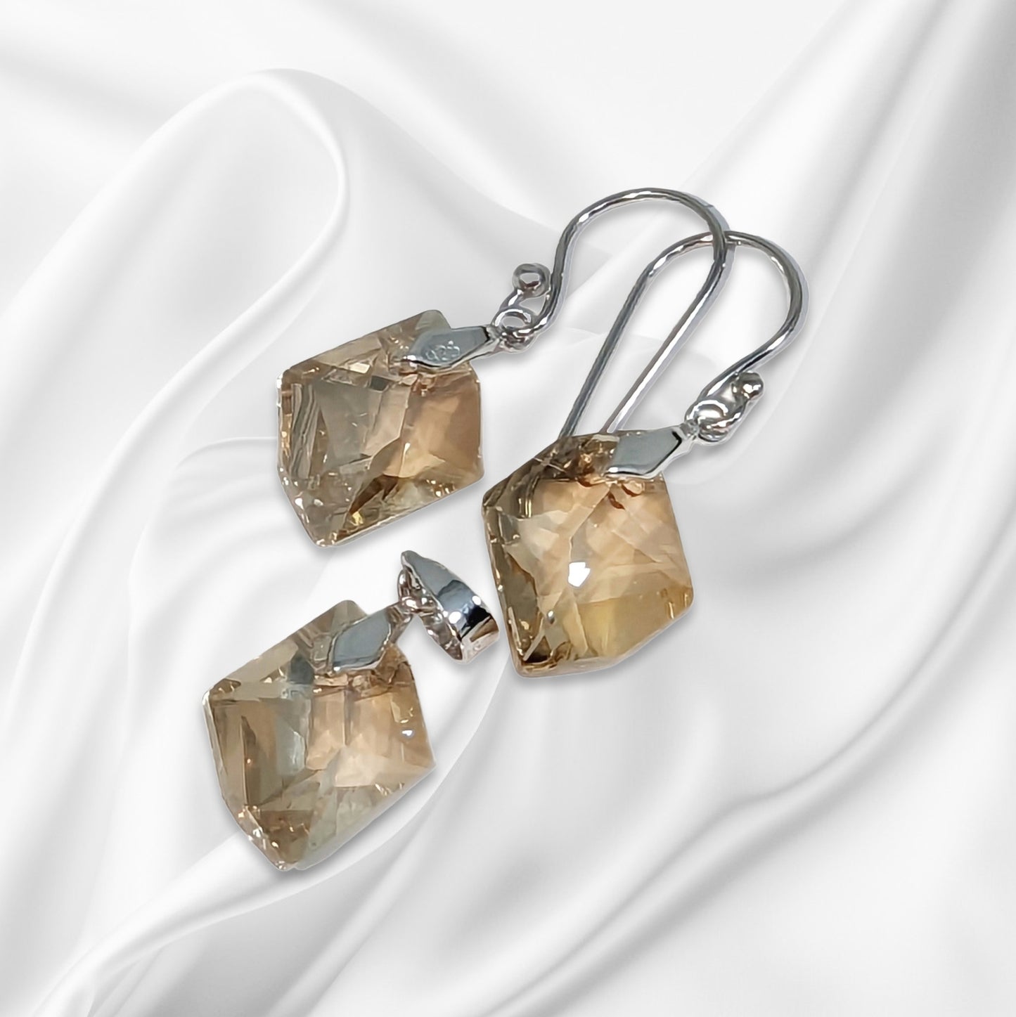 925 Sterling Silver Jewellery Set with Authentic Austrian Crystals from Swarovski