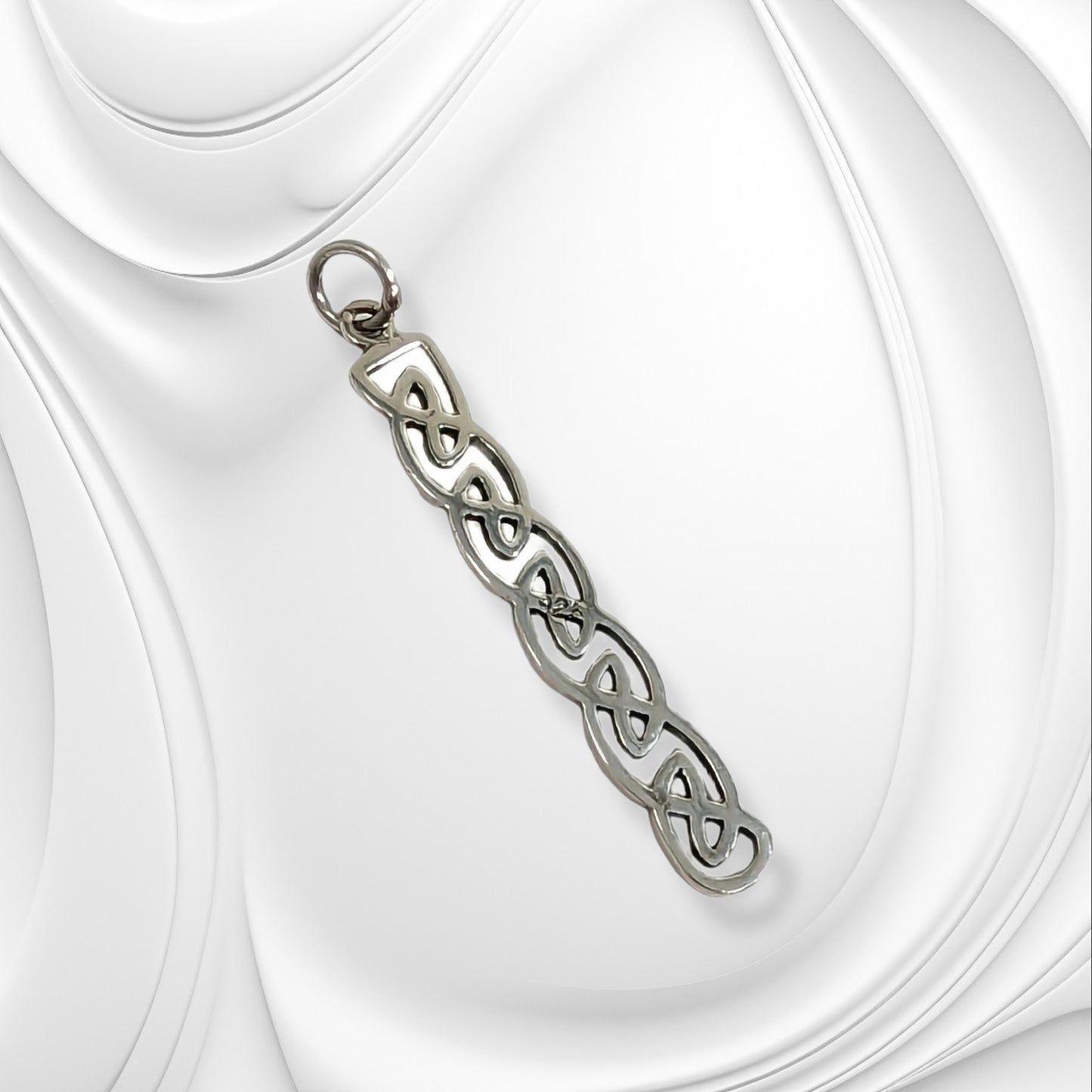 925 Sterling Silver Celtic Knot Women's Pendant