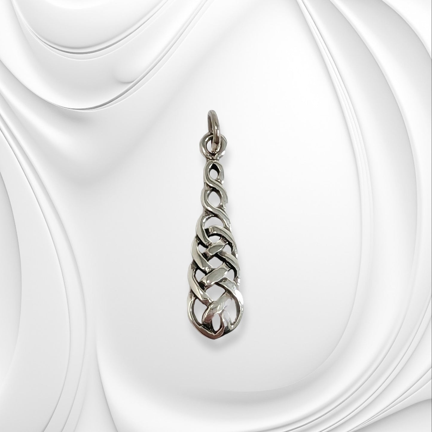 925 Sterling Silver Celtic Knot Women's Pendant