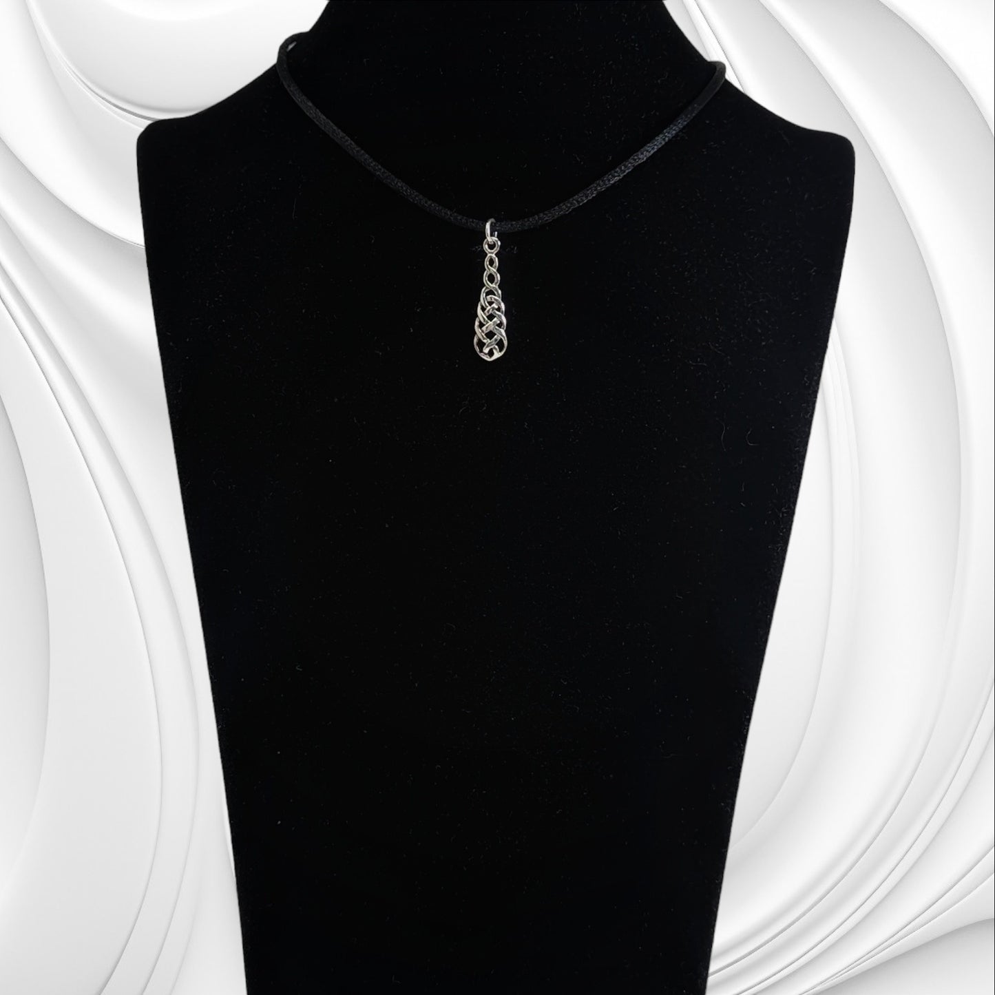 925 Sterling Silver Celtic Knot Women's Pendant