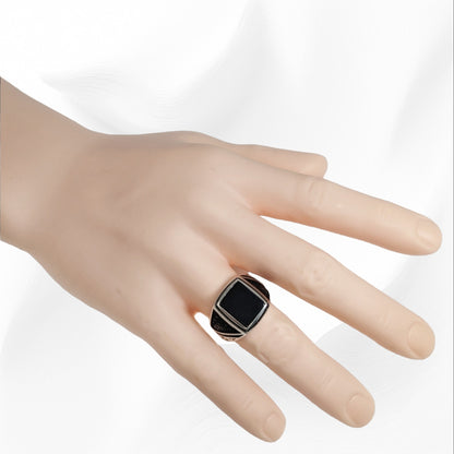 925 Sterling Silver Men's Ring with Authentic Black Onyx Gemstone and Cubic Zirconia