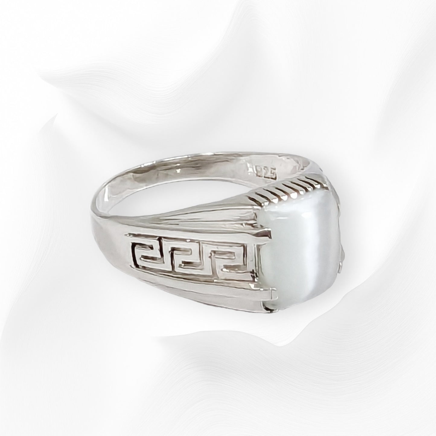 925 Sterling Silver Men's Ring with Authentic Cat's Eye Quartz