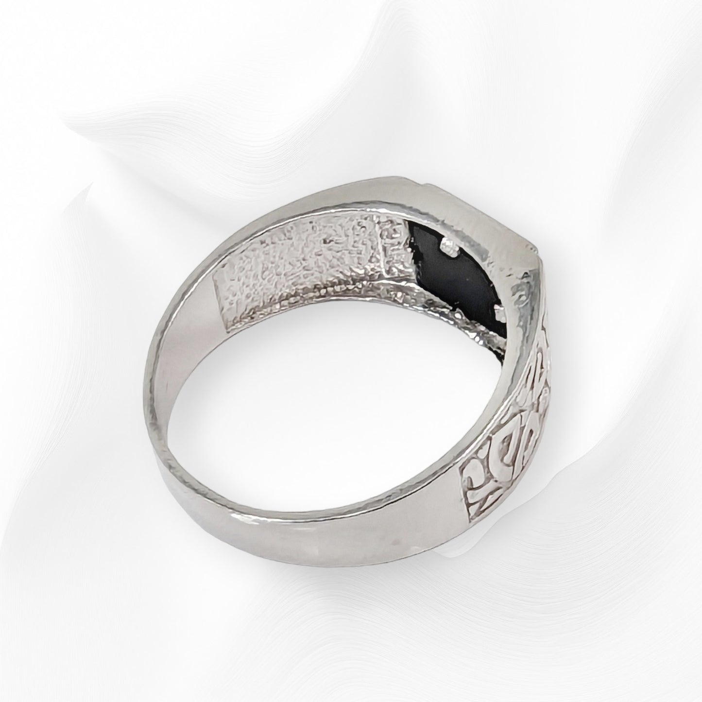 925 Sterling Silver Men's Ring with Authentic Black  Onyx Gemstone