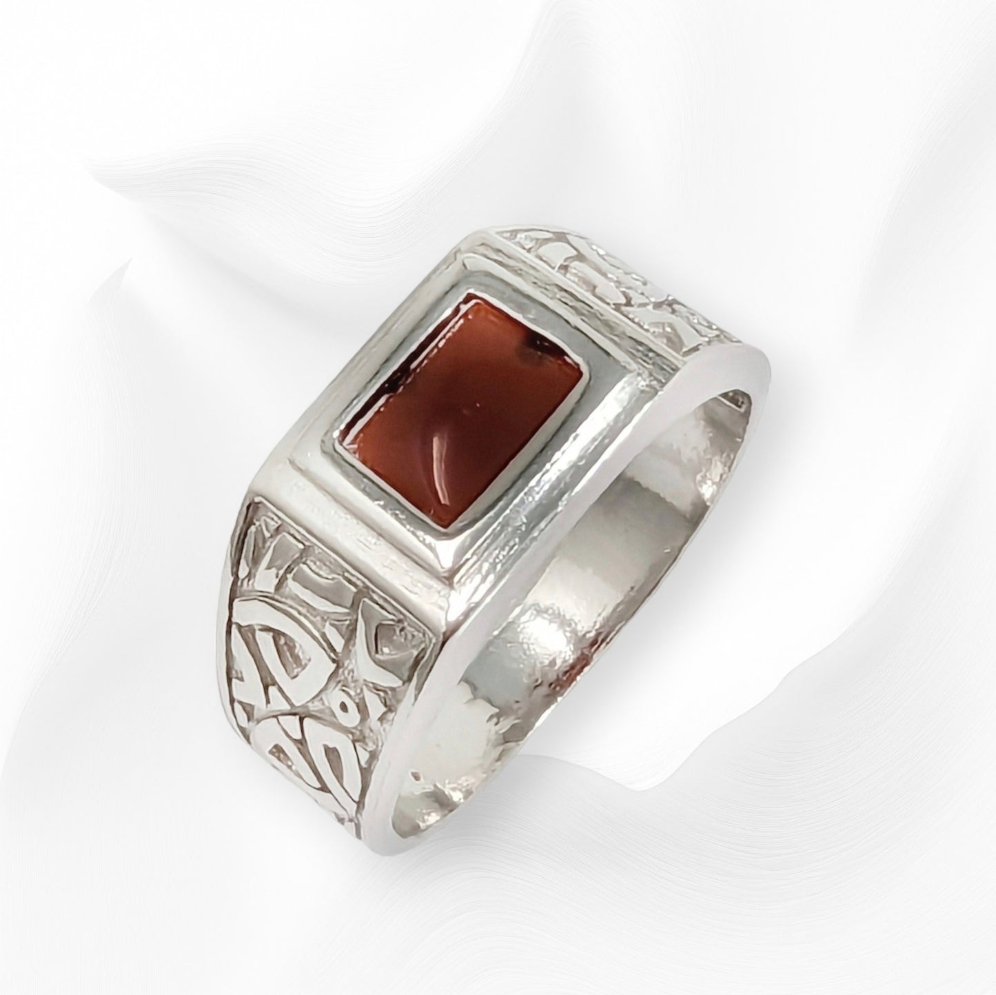 925 Sterling Silver Men's Ring with Authentic Red Agate Gemstone