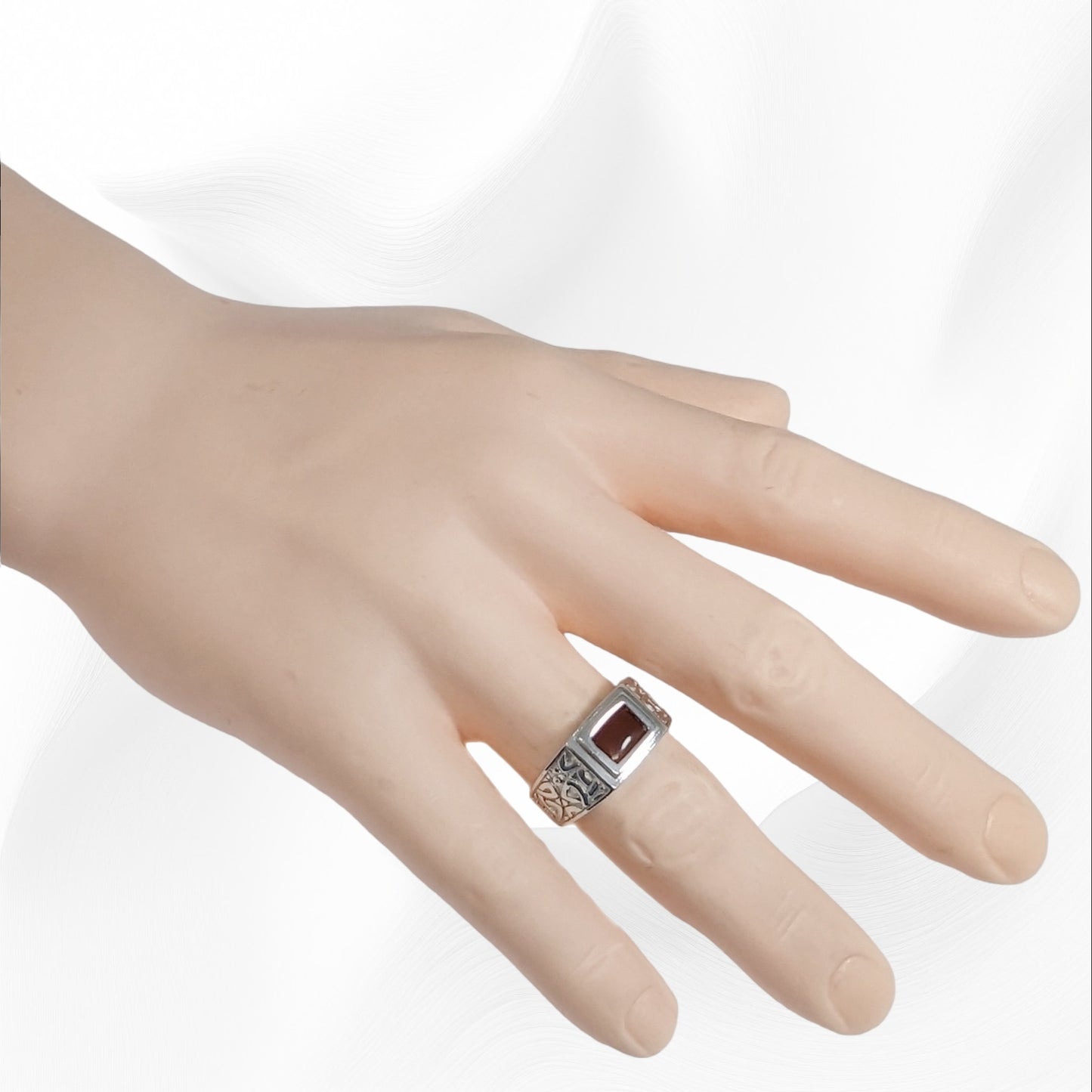 925 Sterling Silver Men's Ring with Authentic Red Agate Gemstone