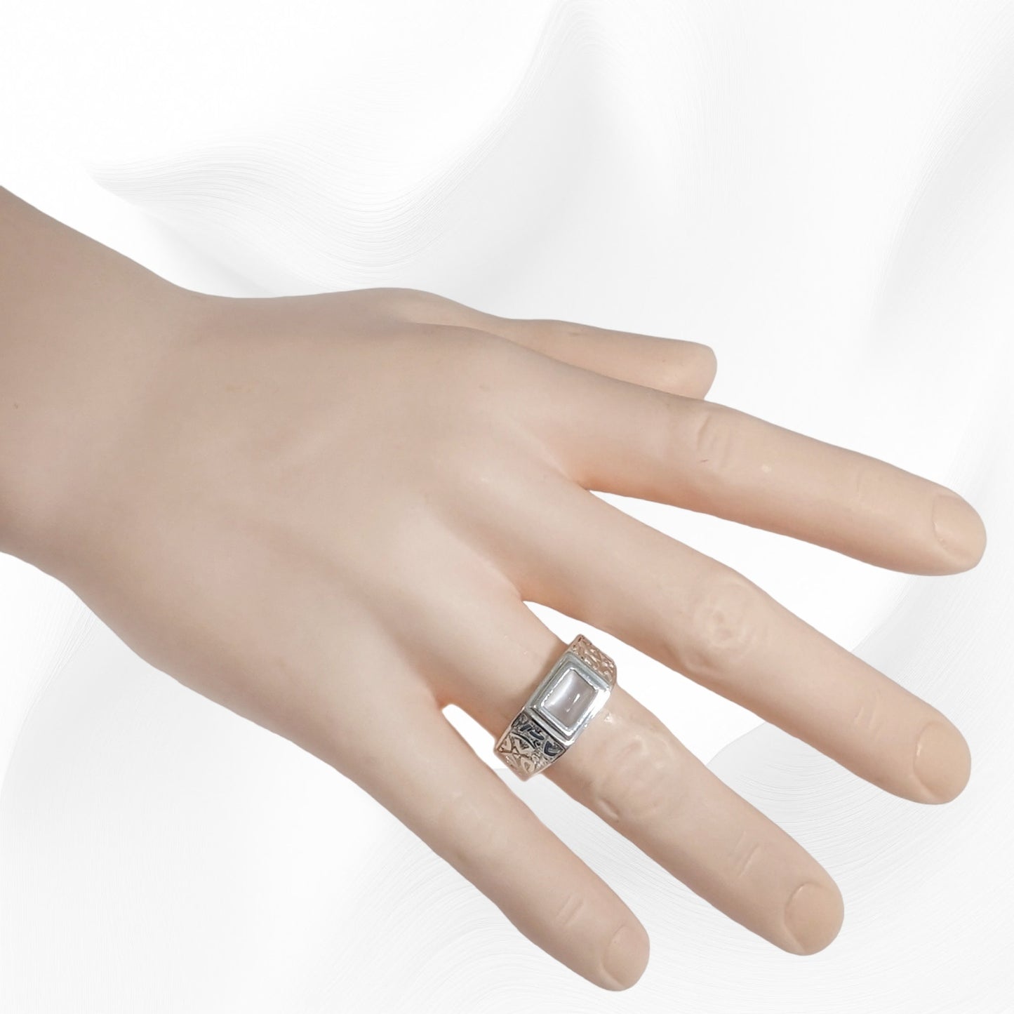 925 Sterling Silver Men's Ring with Authentic Cat's Eye Quartz