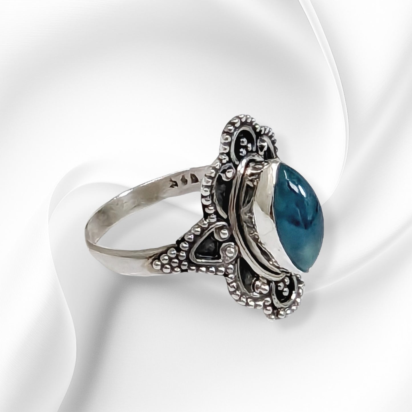 925 Sterling Silver Women's Ring With Authentic Blue Chalcedony Gemstone