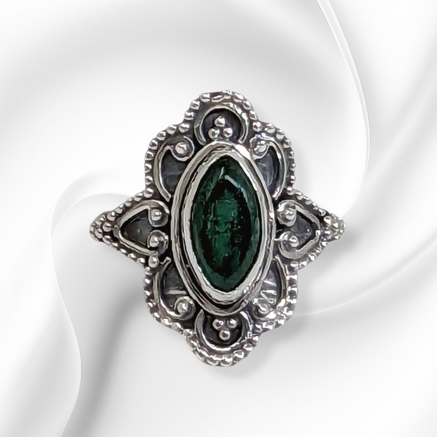 925 Sterling Silver Women's Ring With Authentic Green Jade Gemstone