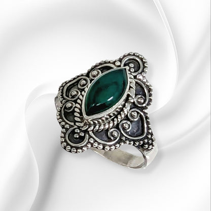 925 Sterling Silver Women's Ring With Authentic Green Onyx Gemstone