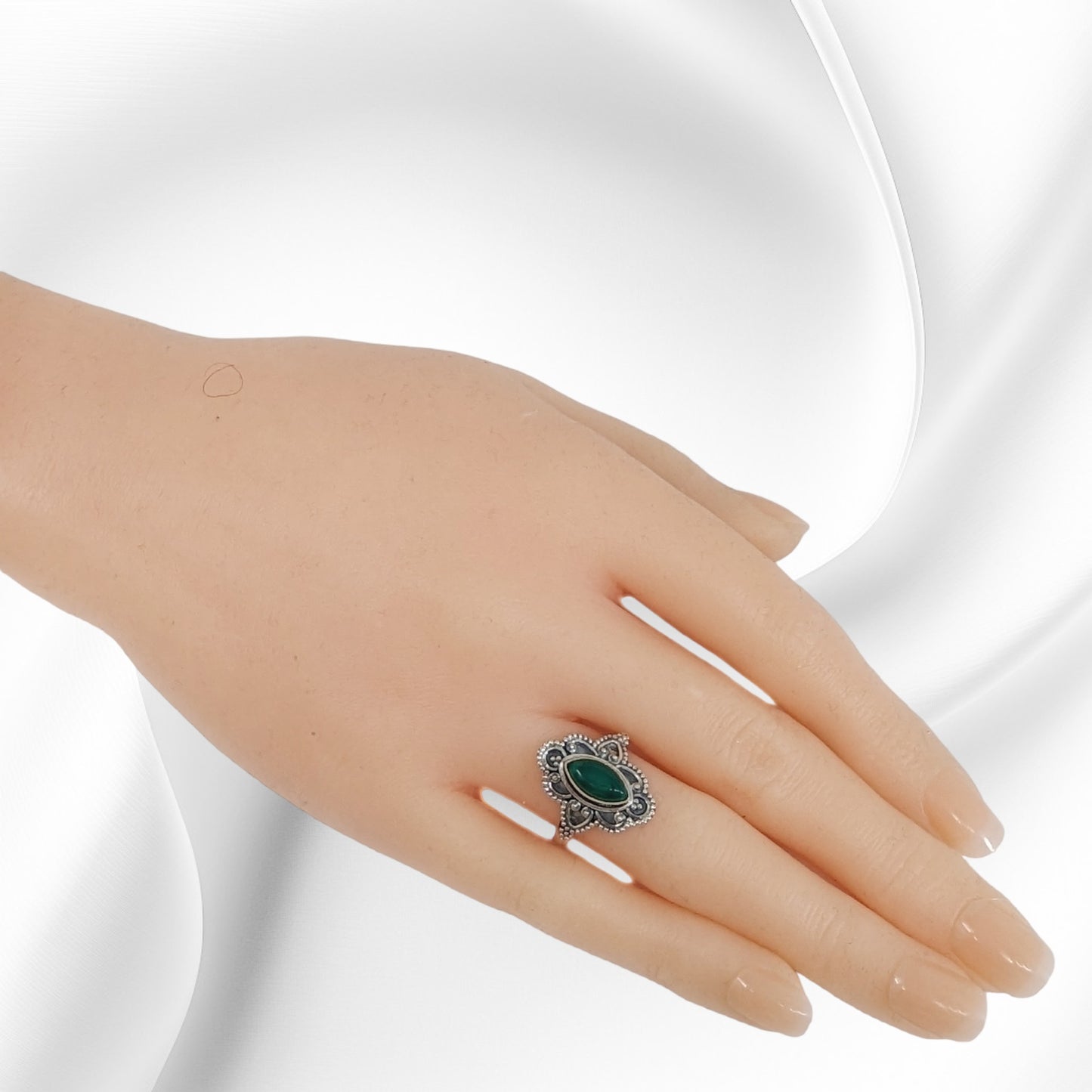 925 Sterling Silver Women's Ring With Authentic Green Onyx Gemstone