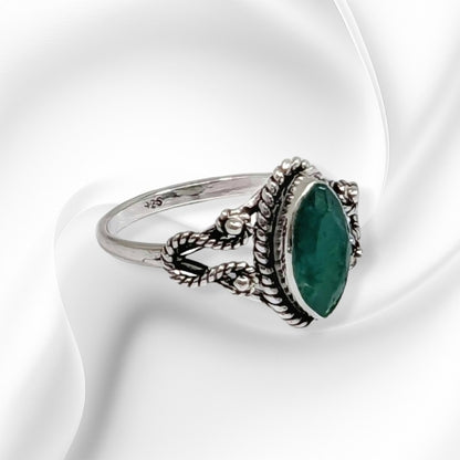 925 Sterling Silver Women's Ring With Authentic Green Corundum Gemstone