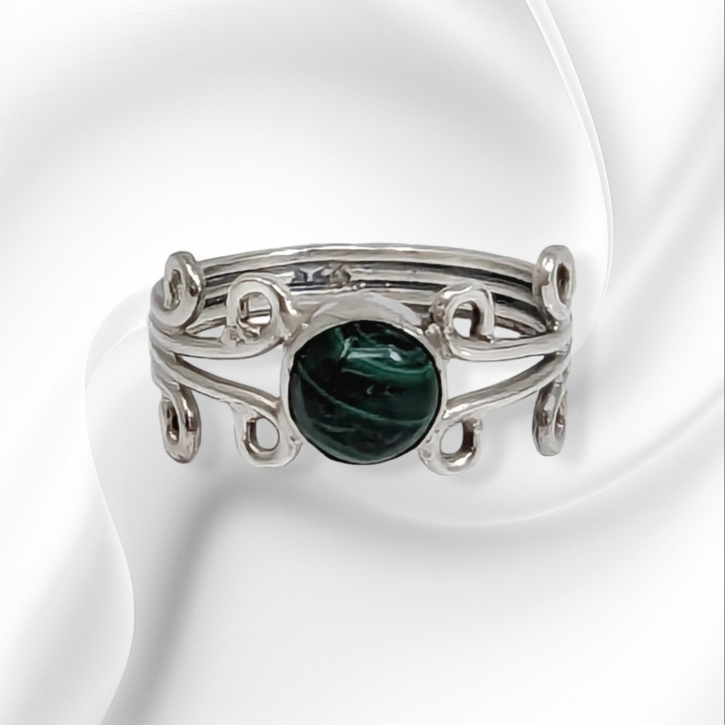 925 Sterling Silver Women's Ring with Authentic Malachite Gemstone
