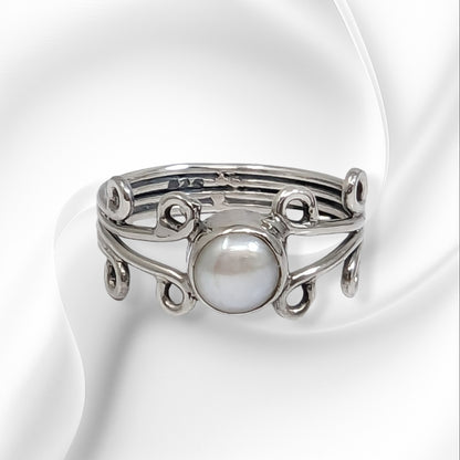 925 Sterling Silver Women's Ring with Authentic Freshwater Pearl