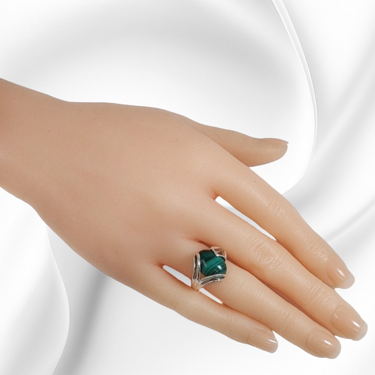 925 Sterling Silver Women's Ring With Authentic Malachite Gemstone