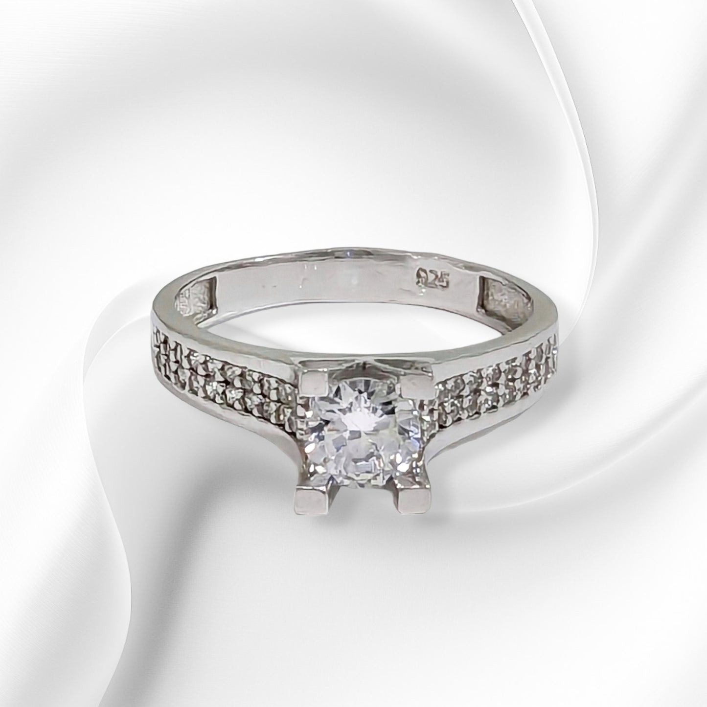 Genuine 925 Sterling Silver Solitaire Women's Ring with Cubic Zirconia Crystals