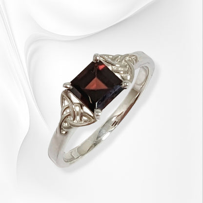 925 Sterling Silver Women's Ring with Authentic Red Garnet Gemstone