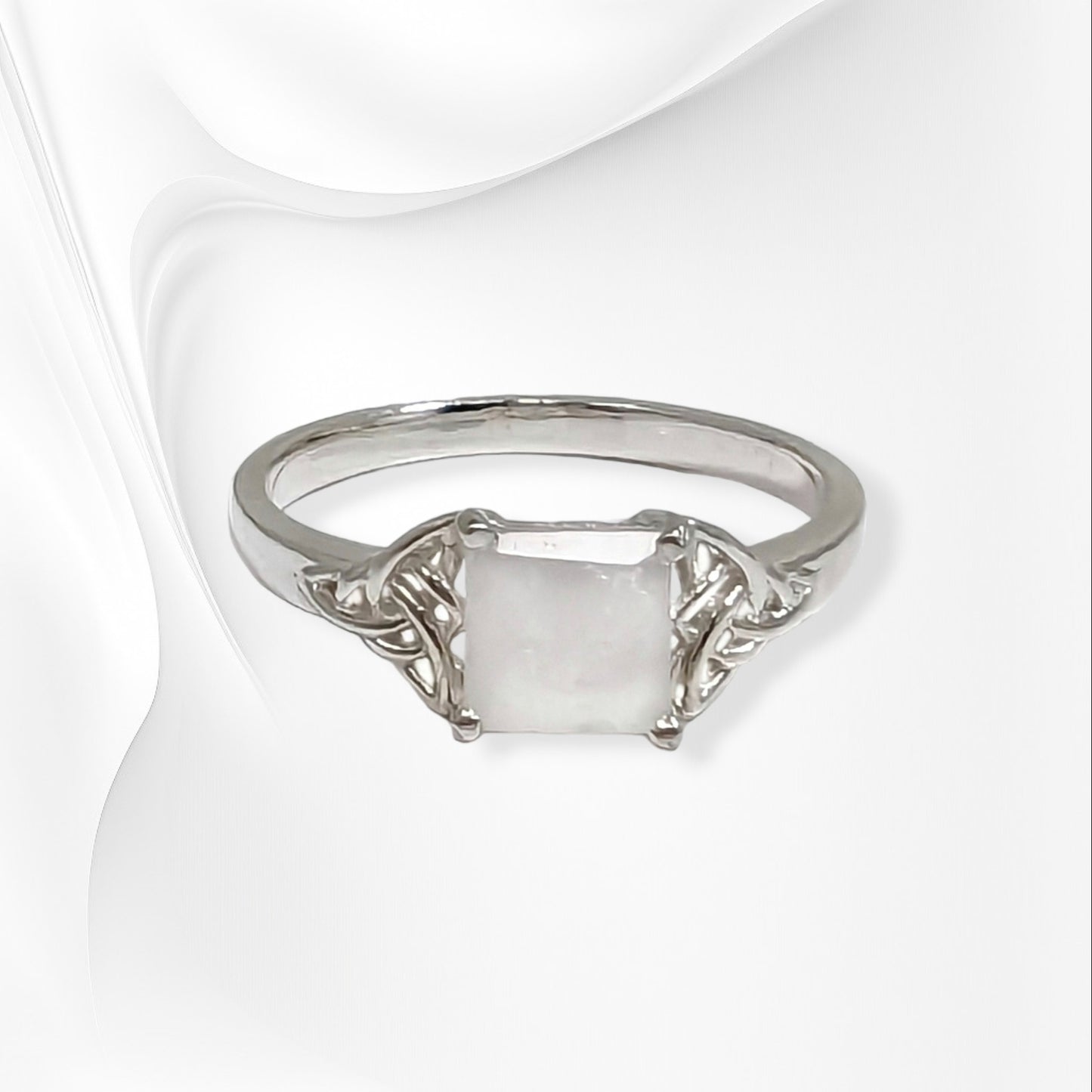 925 Sterling Silver Women's Ring with Authentic Moonstone Gemstone